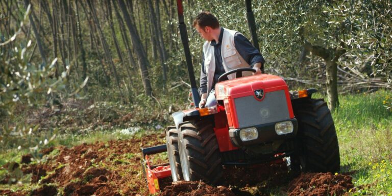 Micro-tracteurs, Beck Motoculture à Barbuise dans l'Aube à proximité de Romilly sur Seine, Villenauxe La Grande, Nogent sur Seine et Courtavant, Sézanne dans la Marne