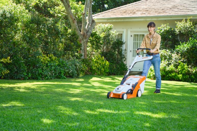 La tonte et l’entretien des parcs et jardins : conseils, choix et entretien